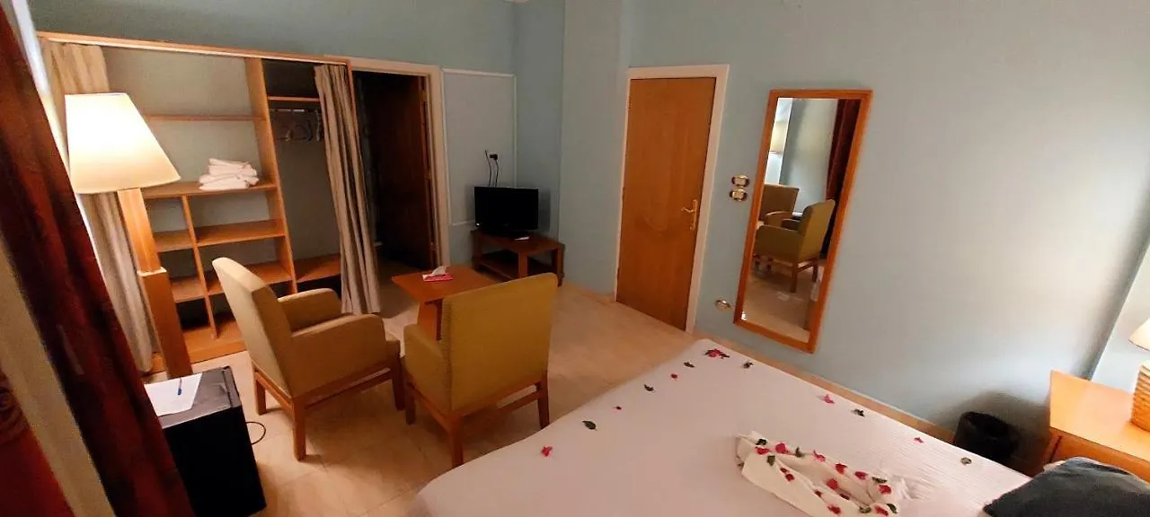 Sweet Rooms Luxor 0*,