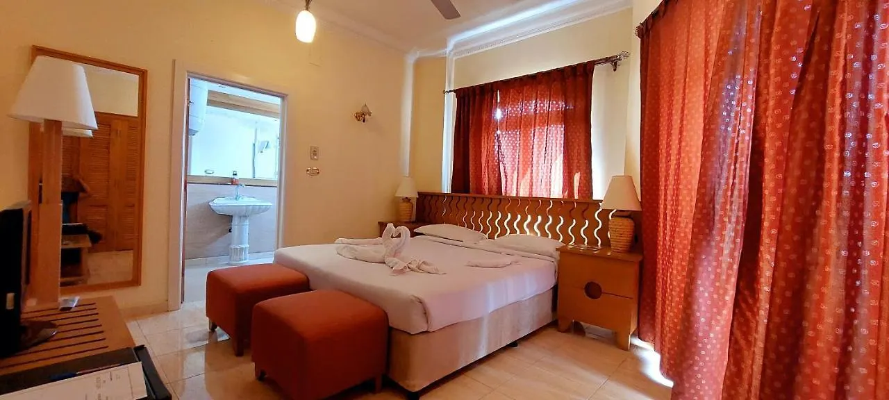 Sweet Rooms Luxor 0*,