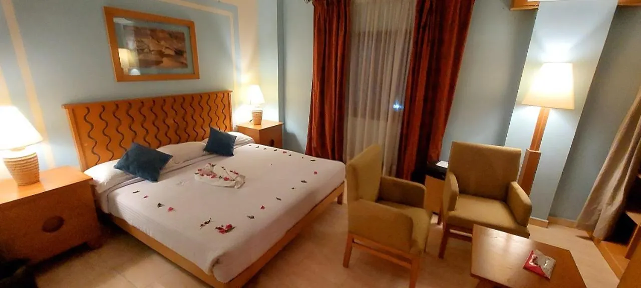 Sweet Rooms Luxor 0*,